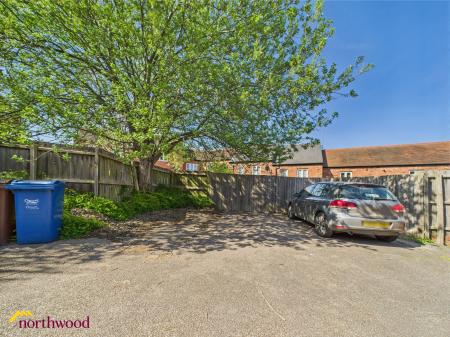 2 bedroom Terraced House for sale in Lord Fielding Close, Banbury, OX16