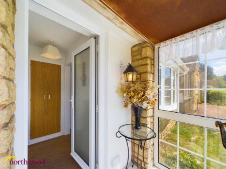 2 bedroom Detached bungalow for sale in Manor Park, Claydon, OX17