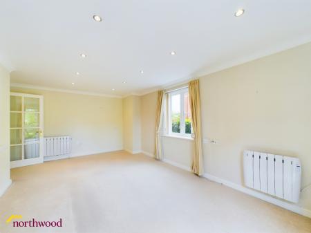 1 bedroom Flat for sale in Merisham Court School Lane, Banbury, OX16