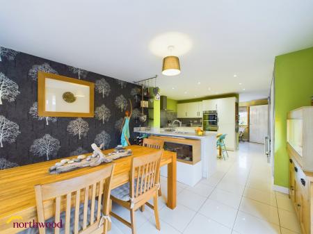 4 bedroom Detached house for sale in Millers Way, Middleton Cheney, OX17