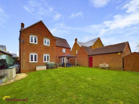 Millers Way, Middleton Cheney, OX17