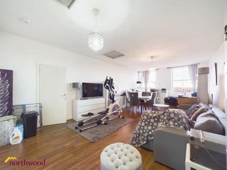 2 bedroom Flat for sale in Parsons Street, Banbury, OX16