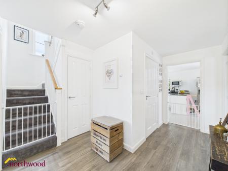 5 bedroom Detached house for sale in Reedmace Road, Bodicote, OX15