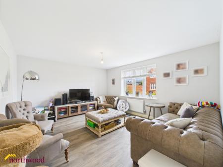 5 bedroom Detached house for sale in Reedmace Road, Bodicote, OX15