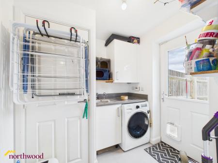 5 bedroom Detached house for sale in Reedmace Road, Bodicote, OX15