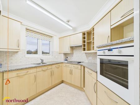 1 bedroom Retirement property for sale in School Lane, Banbury, OX16