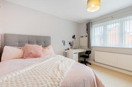 6 bedroom Detached house for sale in Slade Leas, Middleton Cheney, OX17