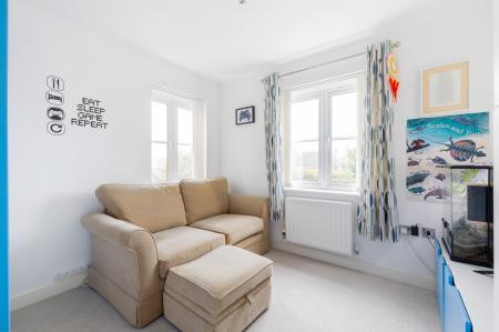 6 bedroom Detached house for sale in Slade Leas, Middleton Cheney, OX17