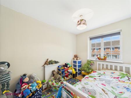 3 bedroom End of terrace house for sale in Sussex Drive, Banbury, OX16