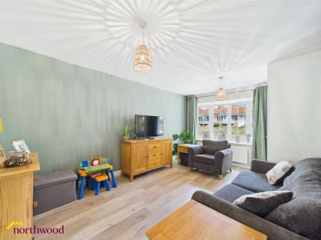 3 bedroom End of terrace house for sale in Sussex Drive, Banbury, OX16