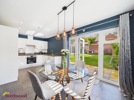 3 bedroom Detached house for sale in Yeoman Close, Bodicote, OX15