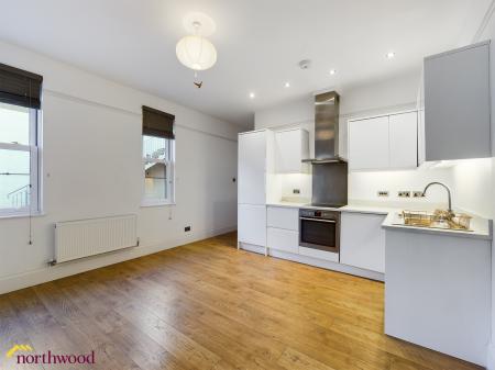 2 bedroom Flat for sale in White Lion Walk, Banbury Town Centre