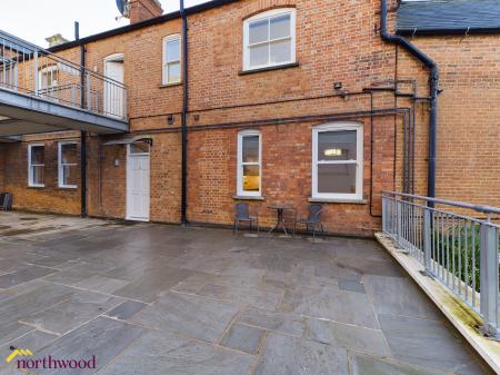 2 bedroom Flat for sale in White Lion Walk, Banbury Town Centre