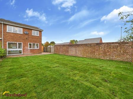 3 bedroom Semi-detached house to let in Bridle Close, Banbury, OX16
