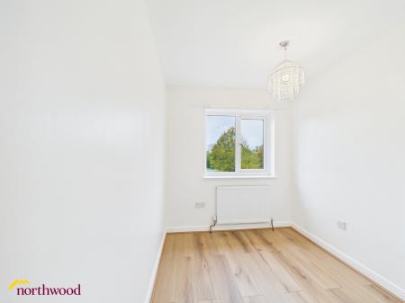 3 bedroom Semi-detached house to let in Bridle Close, Banbury, OX16