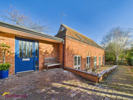 Hightown Road, Banbury, OX16