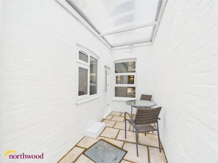 2 bedroom Terraced House to let in Marlborough Place, Banbury, OX16