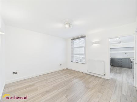 2 bedroom Terraced House to let in Marlborough Place, Banbury, OX16