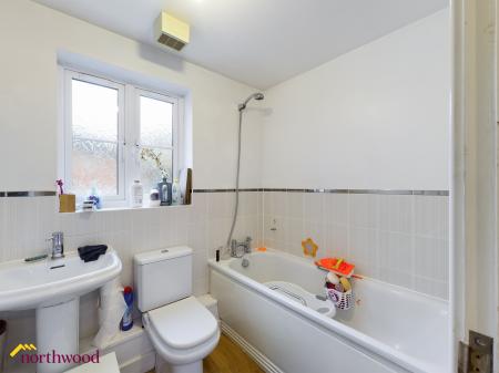 3 bedroom Semi-detached house to let in Rosemary Drive, Banbury, OX16