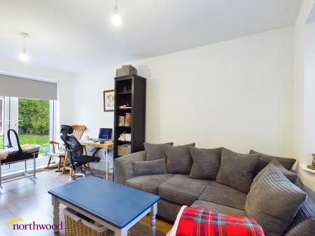 3 bedroom Semi-detached house to let in Rosemary Drive, Banbury, OX16