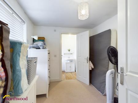 3 bedroom Semi-detached house to let in Rosemary Drive, Banbury, OX16