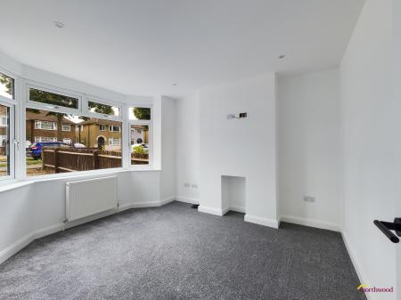 3 bedroom Semi-detached house to let in Sinclair Avenue, Banbury, OX16