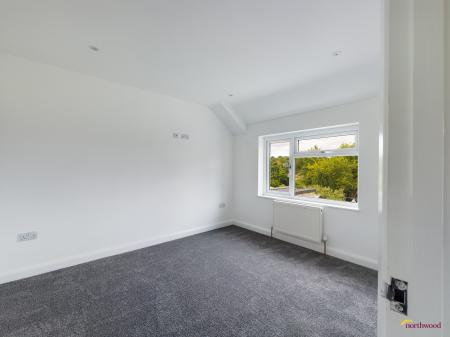 3 bedroom Semi-detached house to let in Sinclair Avenue, Banbury, OX16