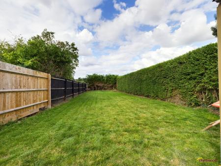 3 bedroom Semi-detached house to let in Sinclair Avenue, Banbury, OX16