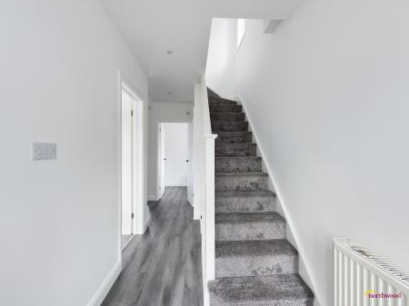 3 bedroom Semi-detached house to let in Sinclair Avenue, Banbury, OX16