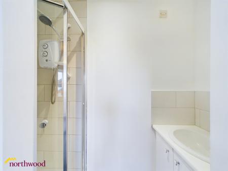 2 bedroom Terraced House to let in Waterloo Drive, Banbury, OX16