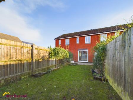 2 bedroom Terraced House to let in Waterloo Drive, Banbury, OX16