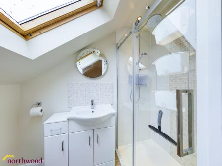 4 bedroom Terraced House to let in Broome Way, Banbury, OX16