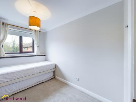 4 bedroom Terraced House to let in Broome Way, Banbury, OX16