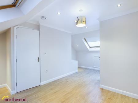 4 bedroom Terraced House to let in Broome Way, Banbury, OX16