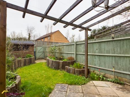 4 bedroom Terraced House to let in Broome Way, Banbury, OX16