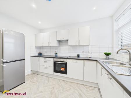 2 bedroom Maisonette to let in Newland Road, Banbury, OX16