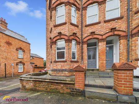 Newland Road, Banbury, OX16