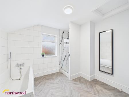 2 bedroom Maisonette to let in Newland Road, Banbury, OX16