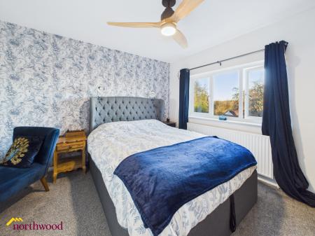 2 bedroom Semi-detached house for sale in The Camellias, Banbury, OX16