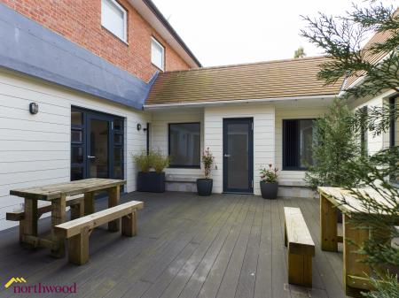 1 bedroom Studio flat to let in Horse Fair, Banbury, OX16