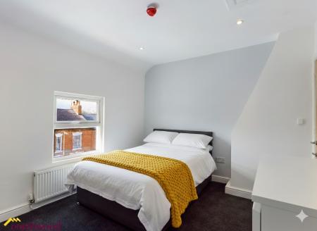 1 bedroom House share to let in West Street, Banbury, OX16