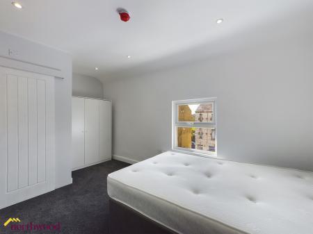 1 bedroom House share to let in West Street, Banbury, OX16