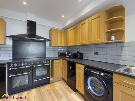 1 bedroom House share to let in West Street, Banbury, OX16