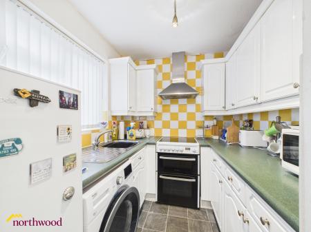 1 bedroom Semi-detached house for sale in Chichester Walk, Banbury, OX16
