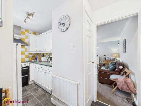 1 bedroom Semi-detached house for sale in Chichester Walk, Banbury, OX16