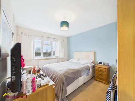 1 bedroom Semi-detached house for sale in Chichester Walk, Banbury, OX16