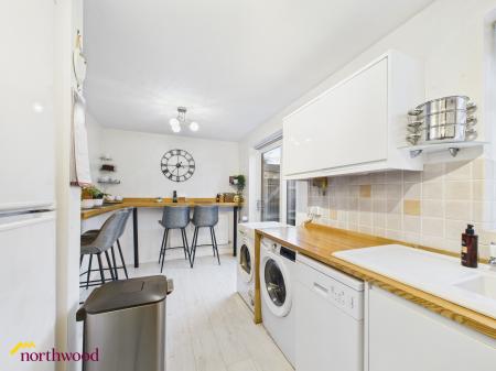 3 bedroom End of terrace house for sale in Talbot Close, Banbury, OX16