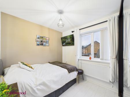 3 bedroom End of terrace house for sale in Talbot Close, Banbury, OX16