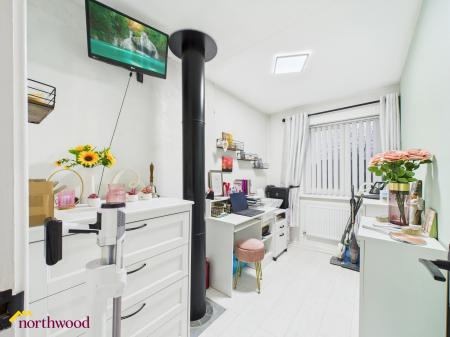 3 bedroom End of terrace house for sale in Talbot Close, Banbury, OX16