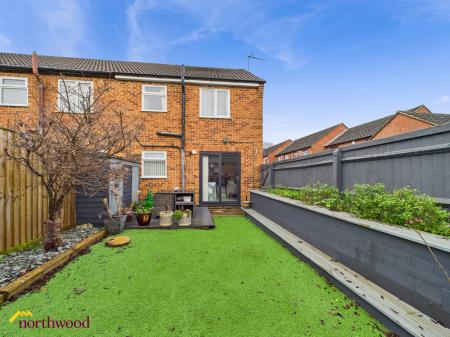 3 bedroom End of terrace house for sale in Talbot Close, Banbury, OX16